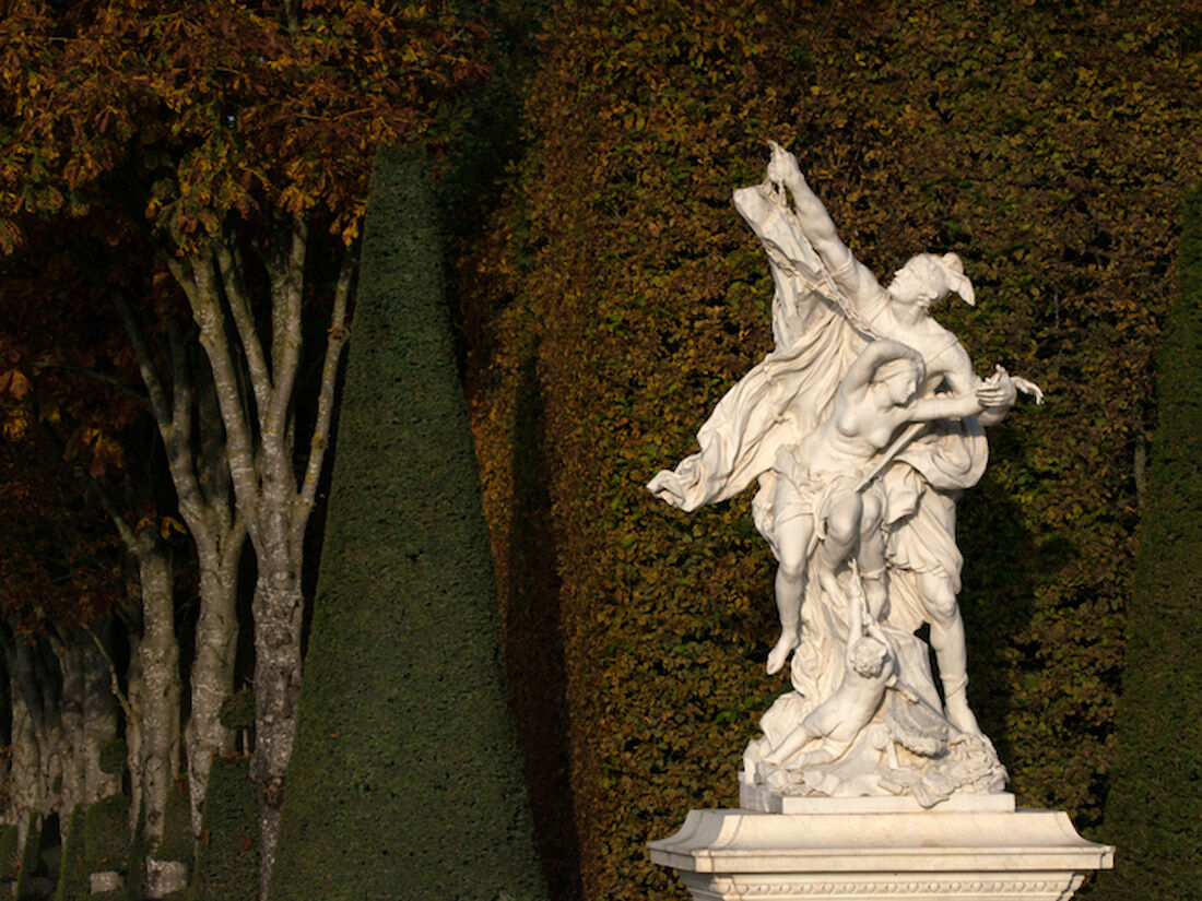 Esculturas do Palácio de Versalhes agora contam com QR code que permite ao visitante conversar com elas