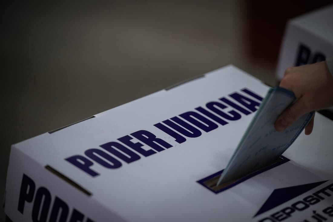 O México realizou eleições no domingo (01), permitindo que os eleitores escolhessem seus juízes.