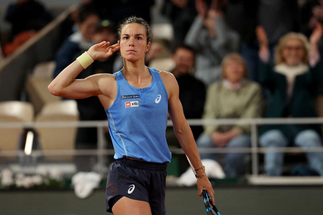 Loïs Boisson surpreende Andreeva e vai às semifinais de Roland Garros