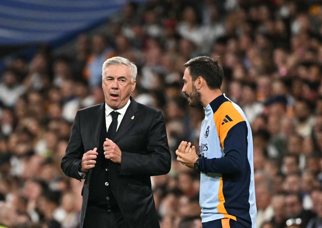 Carlo Ancelotti ao lado do filho, Davide