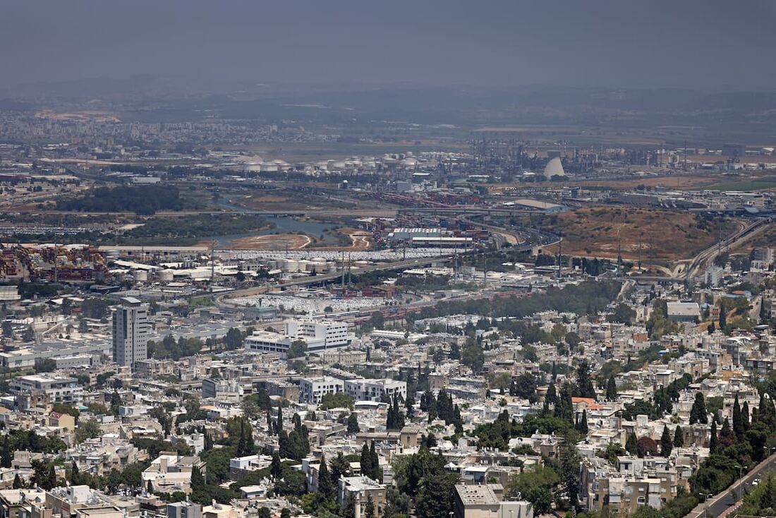 Israel informou que 10 pessoas morreram durante ataques do Irã do sábado (14) para este domingo (15)