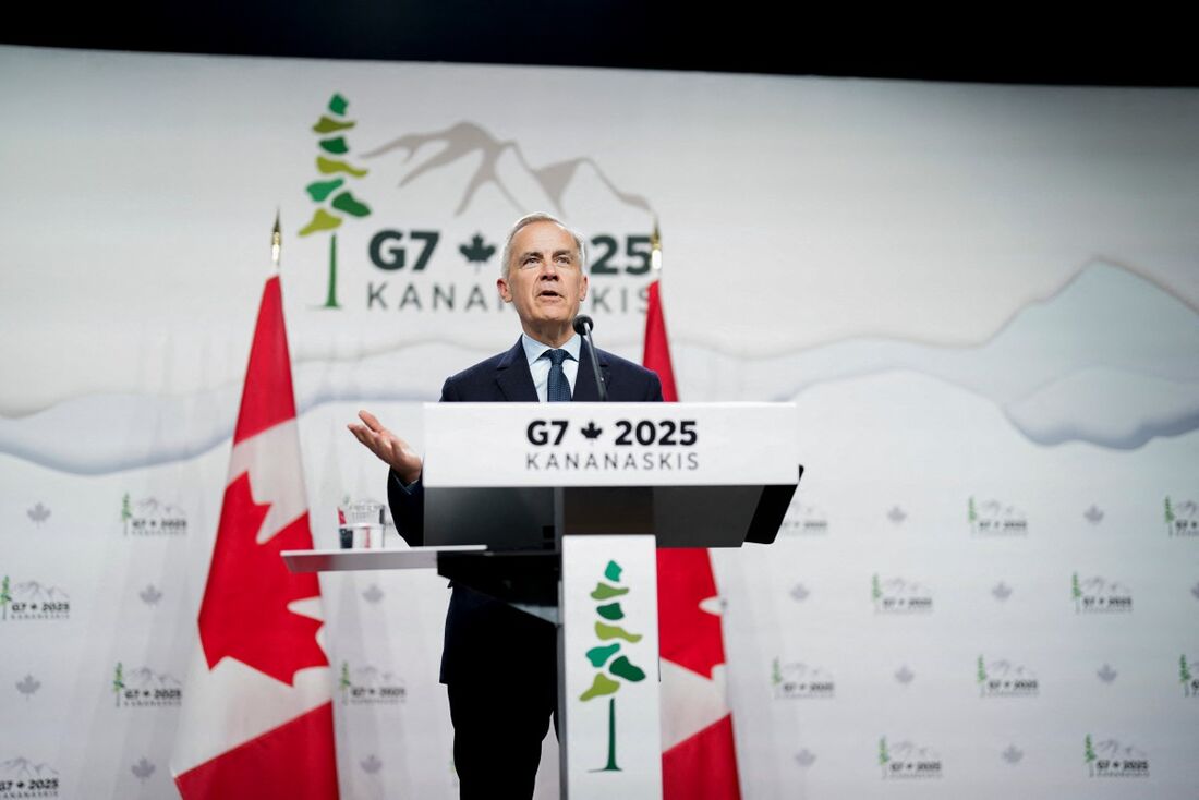 O primeiro-ministro canadense, Mark Carney, discursa durante sua coletiva de imprensa de encerramento da Cúpula do Grupo dos Sete (G7)