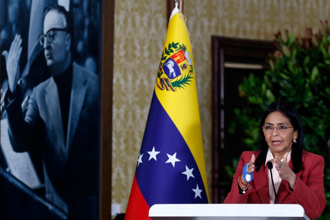 A vice-presidente da Venezuela, Delcy Rodríguez, advertiu EUA que ataque militar seria "calamidade" para Washington