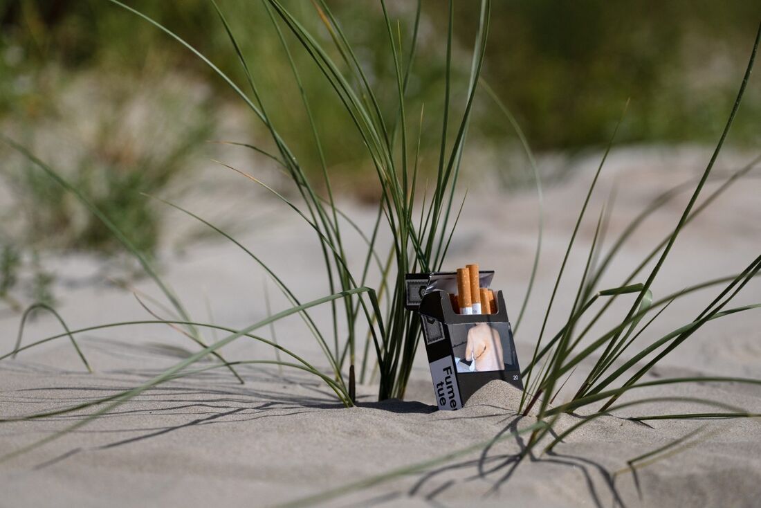 França proíbe cigarros nas praias