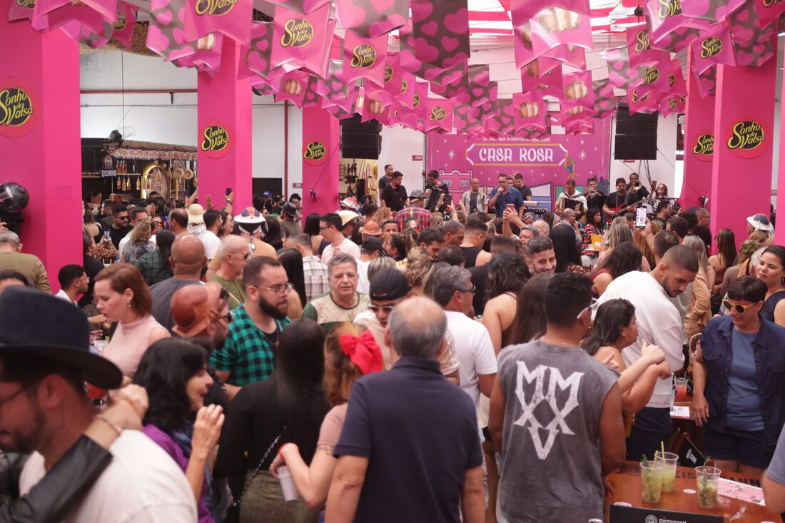 A Casa Rosa se consolidou como um polo importante para o São João de Caruaru e contará com uma programação durante o Dia de São Pedro