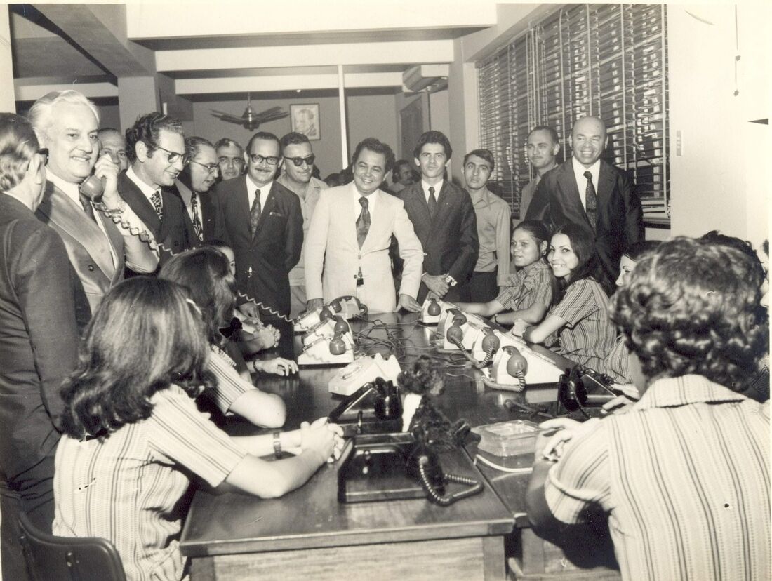 O sistema de consulta ao crédito foi um dos importantes avanços do segmento. Na foto, o call center do SPC nos anos 60