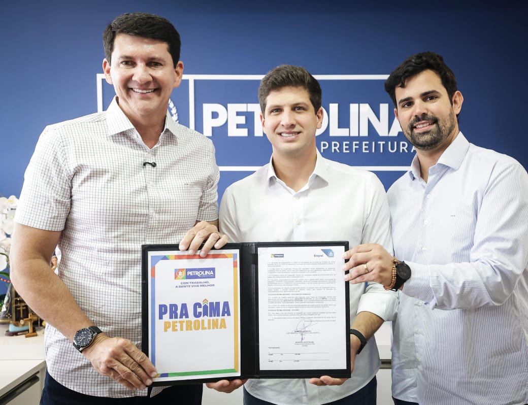João Campos assina acordo com Prefeitura de Petrolina