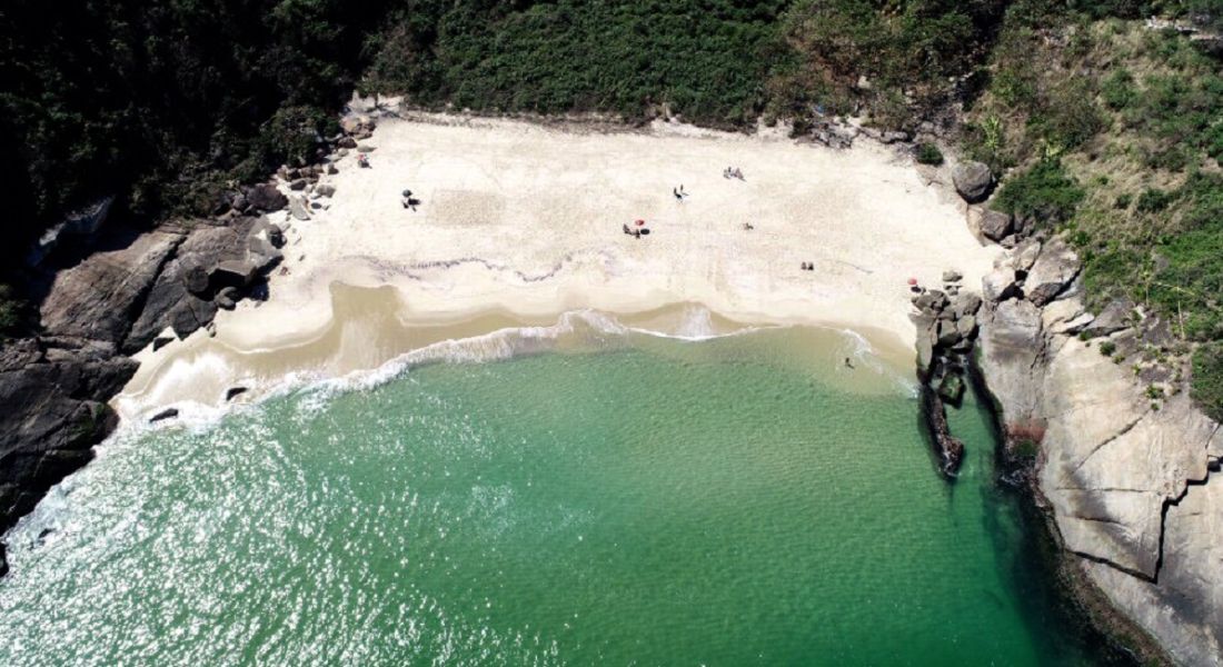 A prefeitura de Niterói vai dar o nome da jovem Juliana Marins, que era moradora da cidade, ao Mirante e à Praia do Sossego