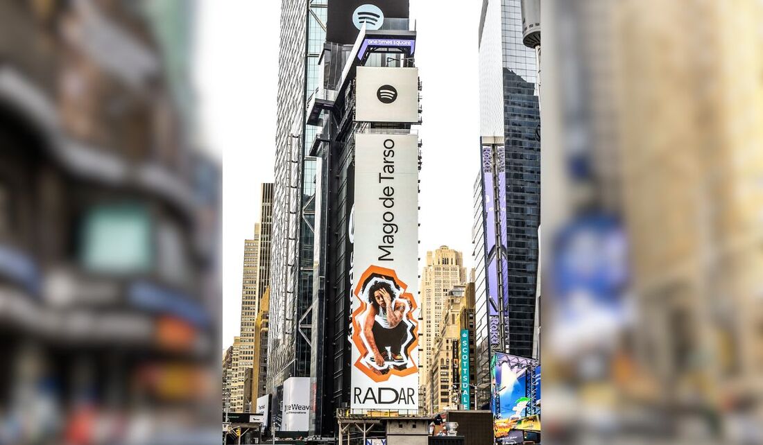 Mago de Tarso é destaque na Times Square, em Nova York