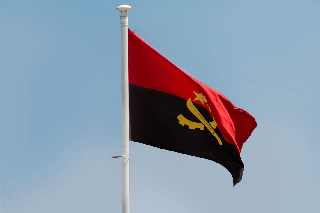 Bandeira da Angola