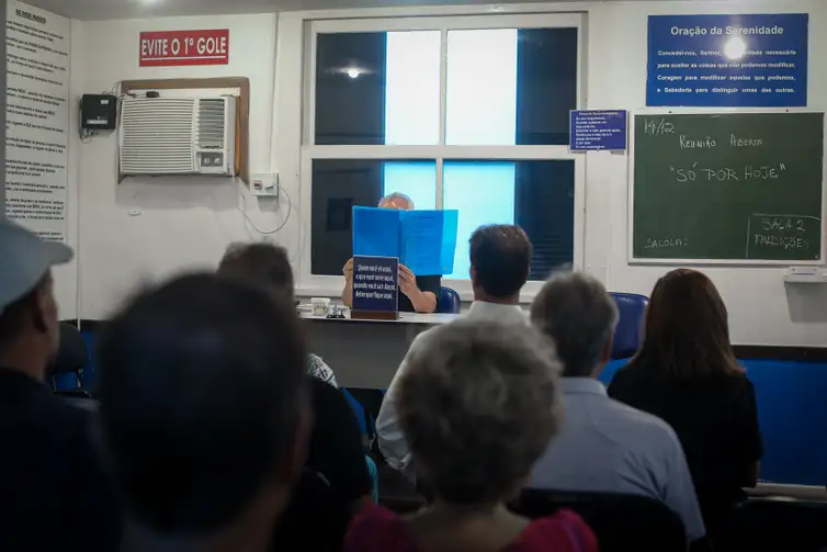 Grupo Alcoólicos Anônimos completa 90 anos e integrantes falam de suas experiências 