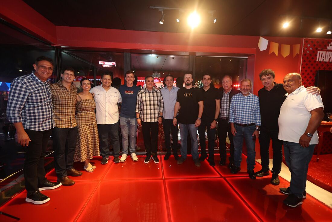 Líderes políticos se encontram na abertura do São João 2025, em Petrolina