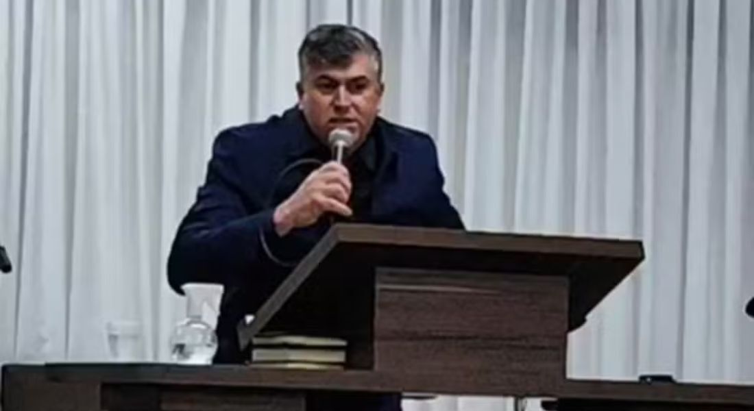 Pastor pregava em culto quando passou mal e morreu