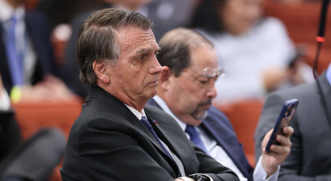 Bolsonaro no STF, ao lado do advogado dele
