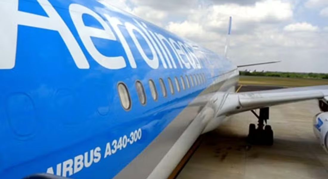 Aerolíneas Argentinas - anúncio faz parte de uma série de ações do governo de Javier Milei para tentar conter a queda no turismo no país