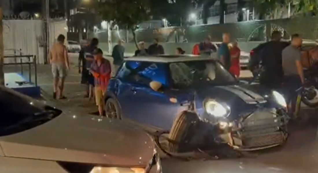 Acidente aconteceu por volta das 21h