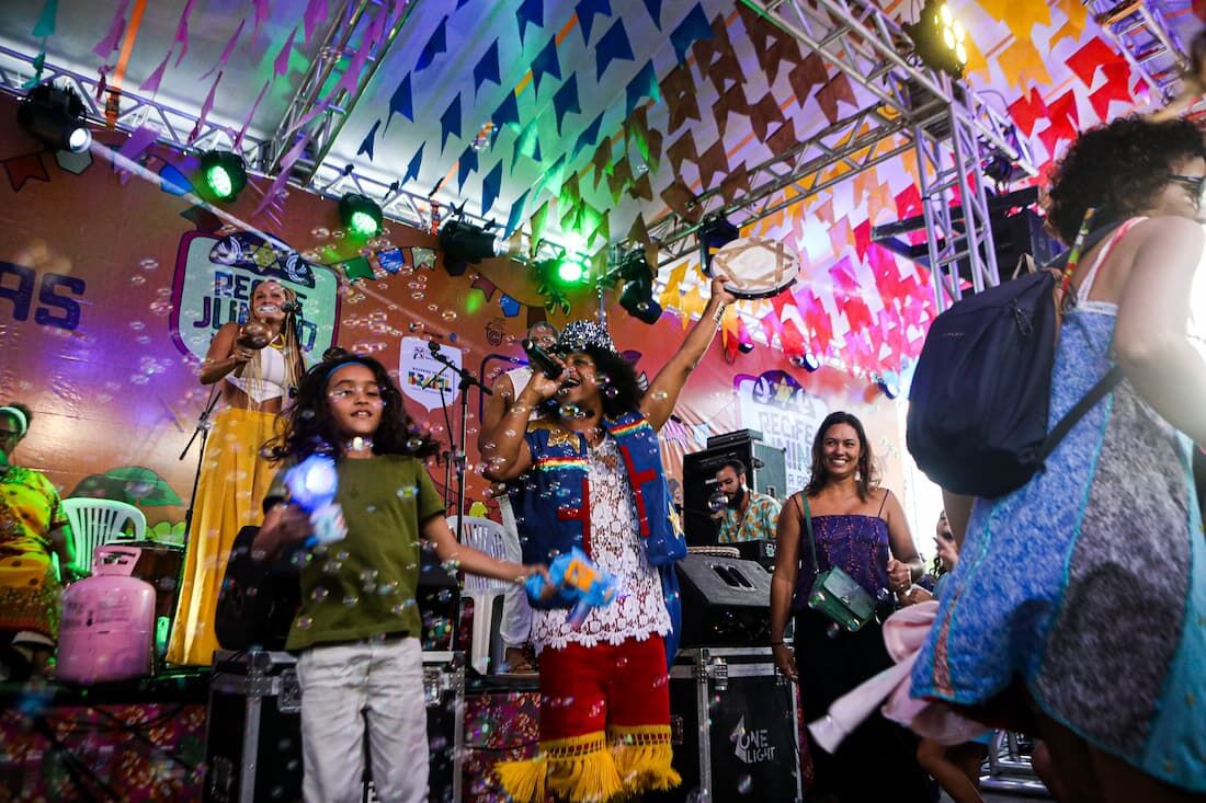 Festa nos polos descentralizados começa com forró, quadrilhas e tradição