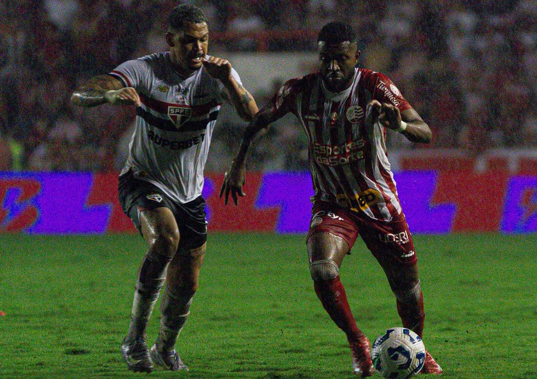 Kelvin, atacante do Náutico