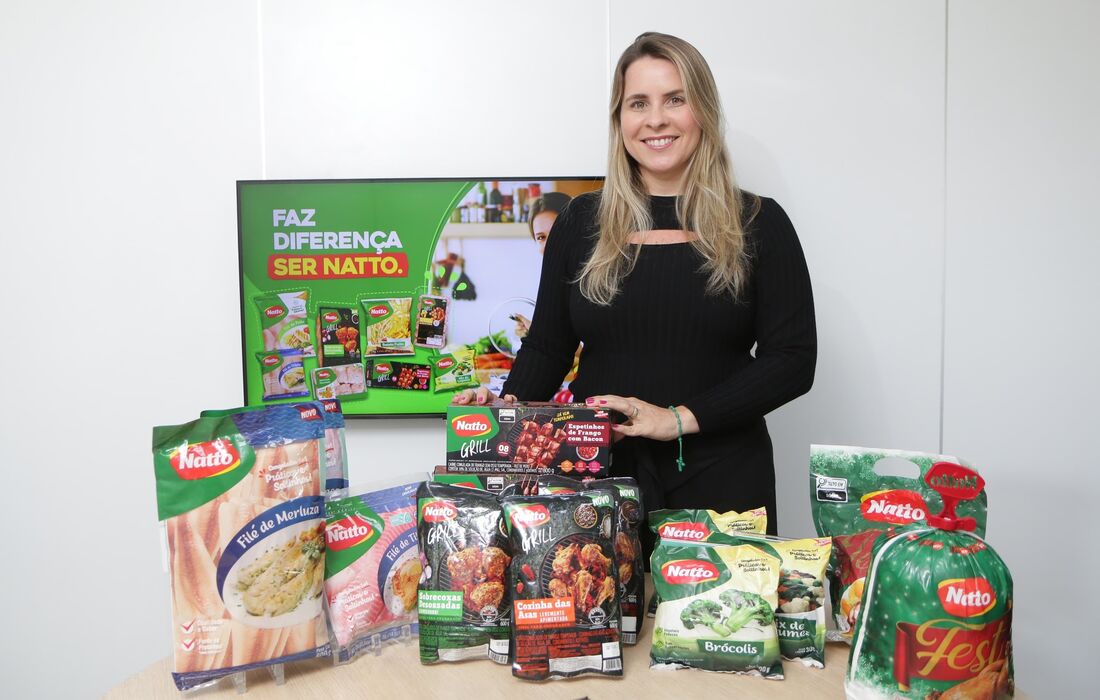 Marina Lemos, gerente de Marketing e Trade da Frango Natto.