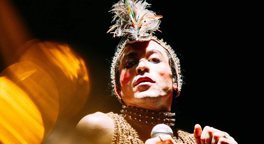 Jesuíta Barbosa encarna Ney Matogrosso em cinebiografia