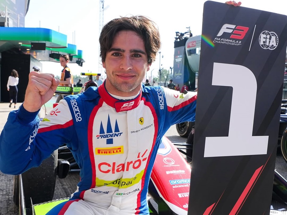 Rafael Câmara, piloto pernambucano de 20 anos, está chamando a atenção na Fórmula 3 e lidera o campeonato da categoria