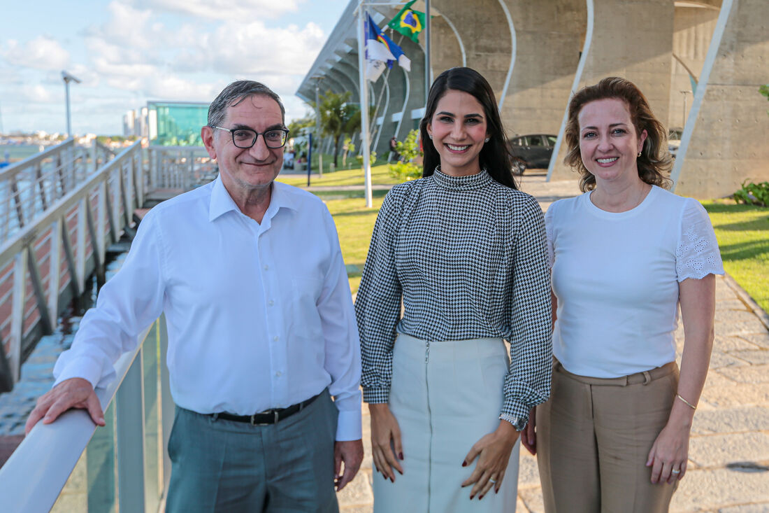Roberto Abia, Julieta Costa e Ivone Patrão explicaram a metodologia de ensino baseado na educação personalizada do CBM