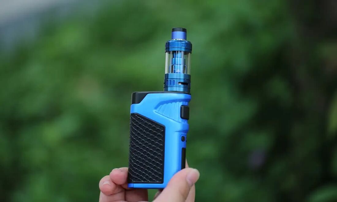 Um em cada 9 adolescentes usa cigarro eletrônico no Brasil.