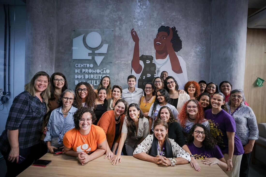 Márcia Lopes, ministra das Mulheres, participou de visita do Centro Marta Almeida