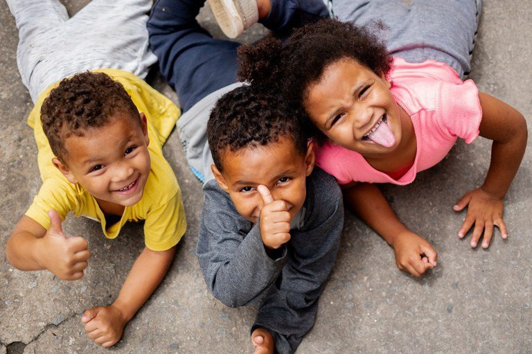 Os efeitos foram especialmente significativos entre crianças menores de cinco anos e idosos com mais de 70 anos