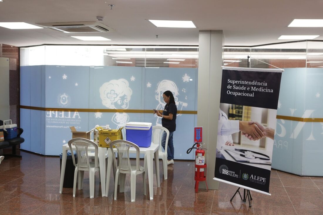 Serão disponibilizadas 610 doses de vacinas contra gripe, hepatite B, febre amarela, DTPA (difteria, tétano e coqueluche) e DT (difteria e tétano).