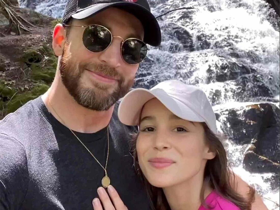 Chris Evans e Alba Baptista