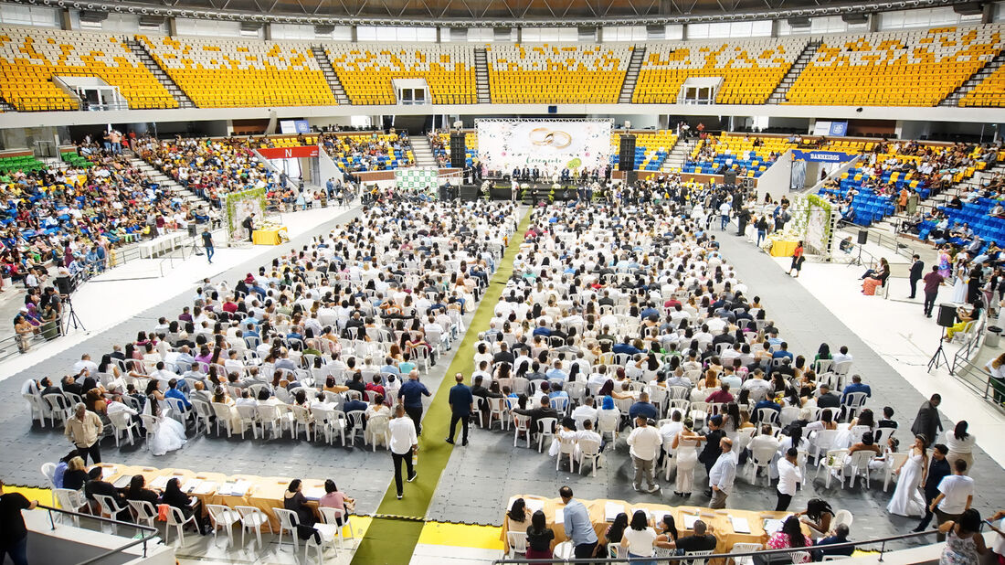 Casamento comunitário no Geraldão