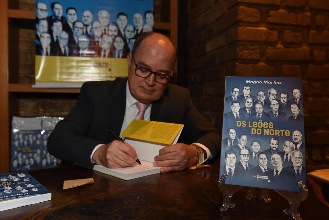 Magno Martins lança livro sobre ex-governadores de Pernambuco em noite prestigiada no Recife