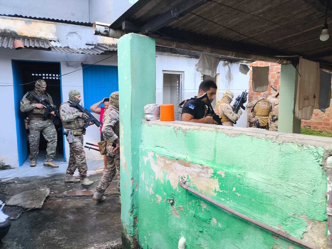Alvos estão sendo levados ao Departamento de Repressão aos Crimes Patrimoniais