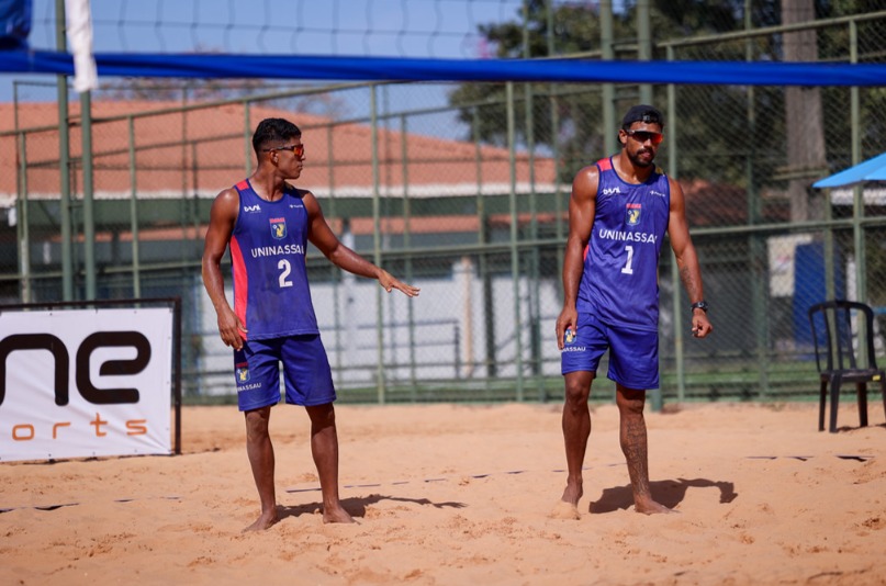 Wesley Luiz e Denilson Sobral conquistaram a medalha de ouro no Vôlei de Praia dos Jogos Universitários Brasileiros, em Brasília-DF, e disputarão o mundial na Alemanha