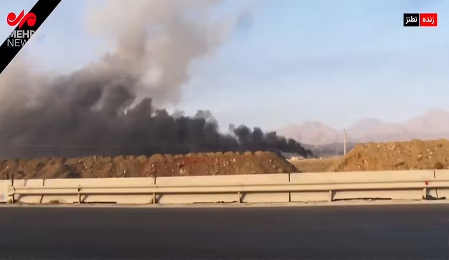 Explosões em Natanz, após Israel anunciar ter realizado ataques a instalações nucleares e militares iranianas na República Islâmica