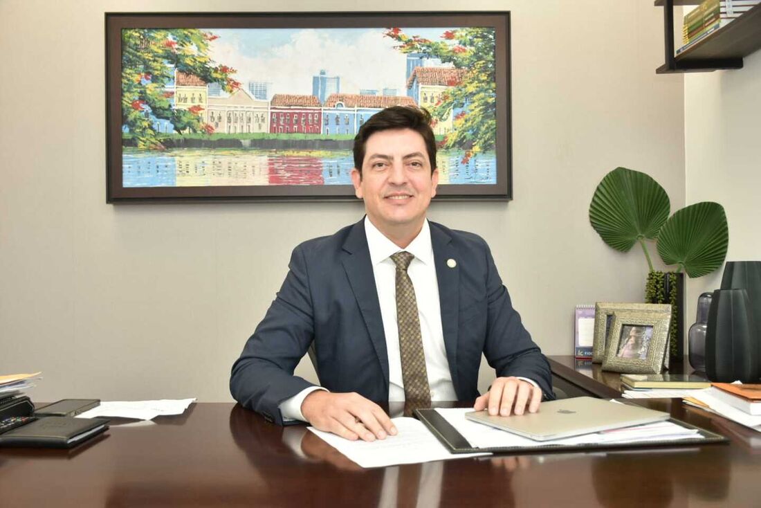 Henrique Queiroz Filho (PP) lidera audiência pública sobre queda nas doações de sangue em Pernambuco na próxima segunda-feira (16)