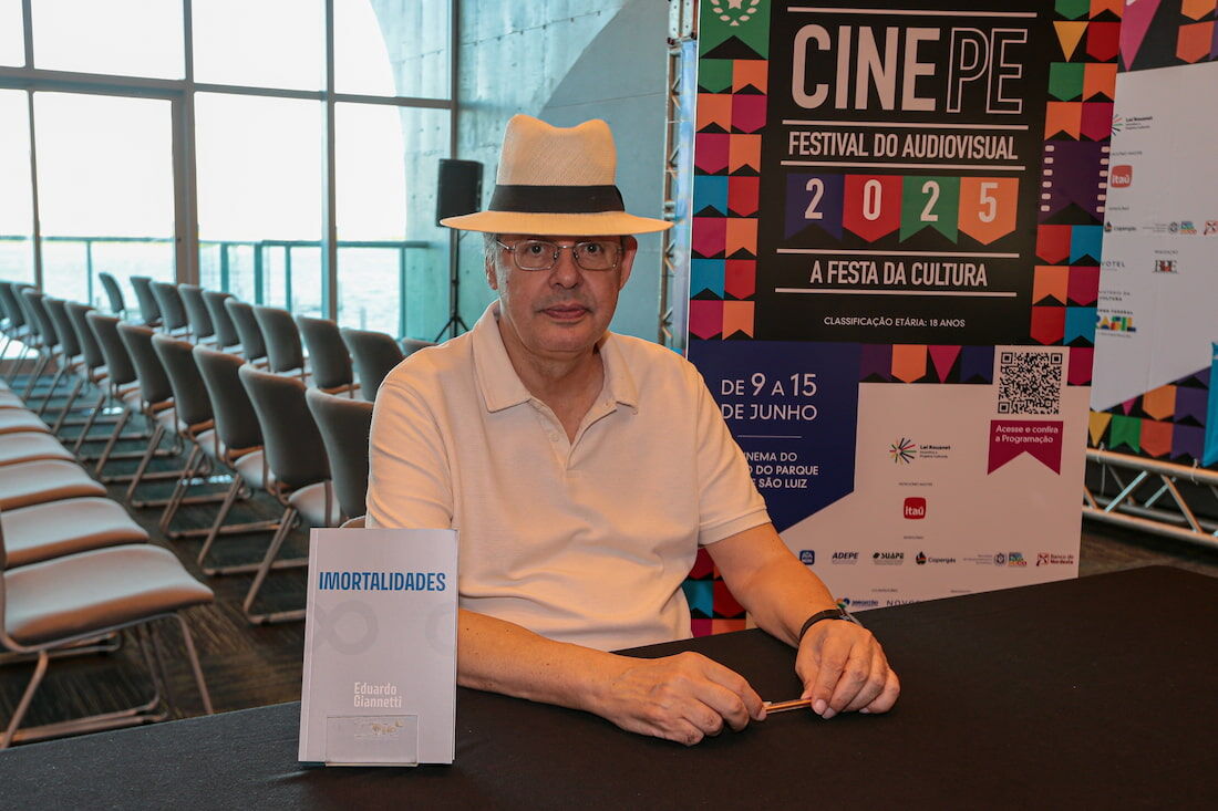 O escritor, professor e economista Eduardo Giannetti lançou seu novo livro "Imortalidades", nesta sexta (13), no Recife