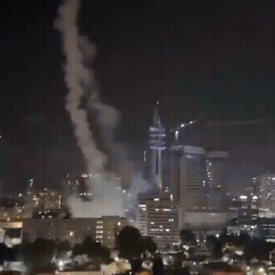 Vídeos mostram momento em que Irã dispara mísseis contra Tel Aviv, capital israelense