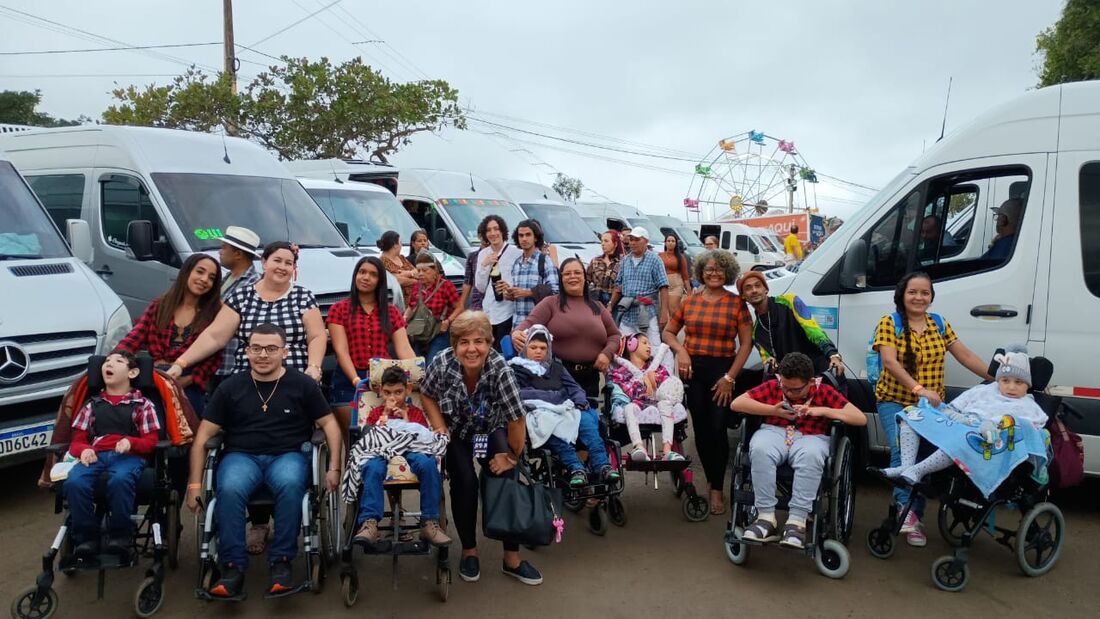 O programa fornecerá transporte gratuito para pessoas com deficiência até alguns polos do São João de Pernambuco