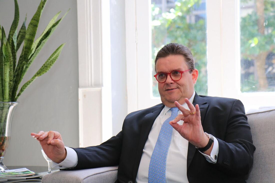 Ministro da Previdência Wolney Queiroz em visita a Folha de Pernambuco