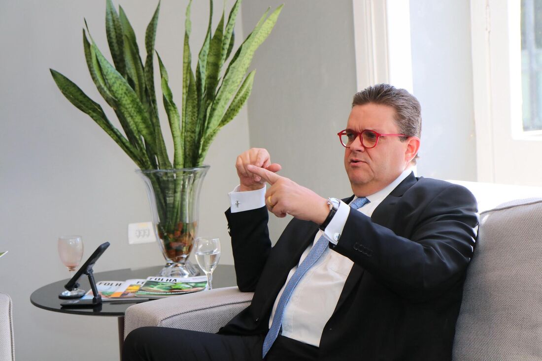 Ministro da Previdência Wolney Queiroz