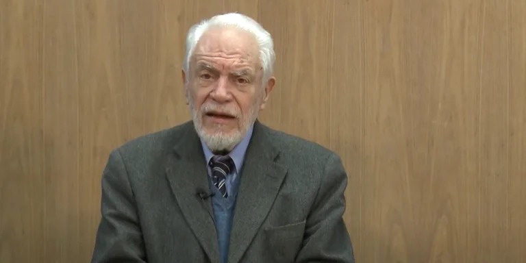 Morreu o jornalista e escritor Cícero Sandroni, aos 90 anos