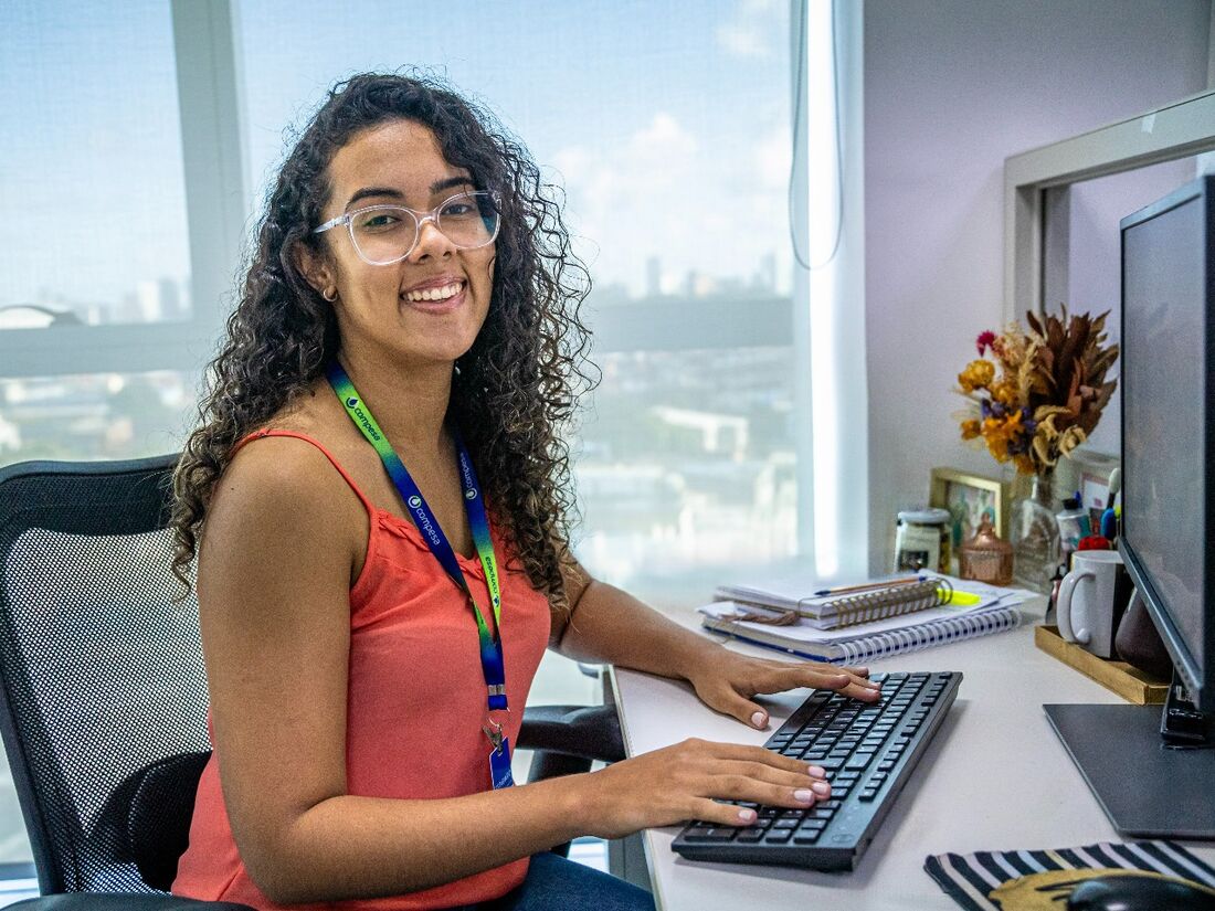 O estágio tem uma carga horária de 4 horas diárias para estudantes do nível técnico e superior