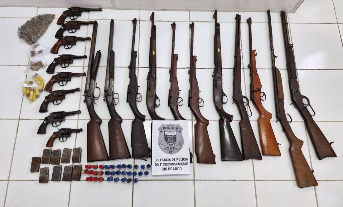 Armas encontradas em um prédio no Recife Antigo