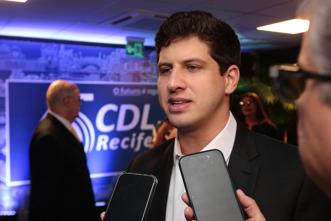 João Campos admite interesse em federações do PSB com Cidadania e PDT