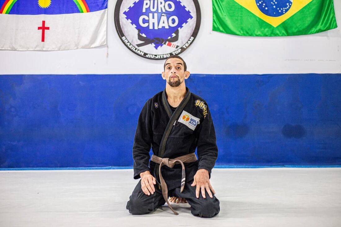 Geivisson Marcelino da Silva, mais conhecido com Meek, faixa marrom de jiu-jitsu da academia Puro Chão, em Jaboatão dos Guararapes