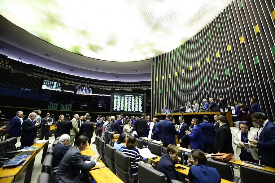 Plenário da Câmara dos Deputados durante sessão do Congresso