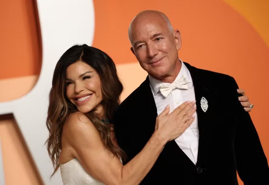 Jeff Bezos Lauren Sanchez na festa do Oscar