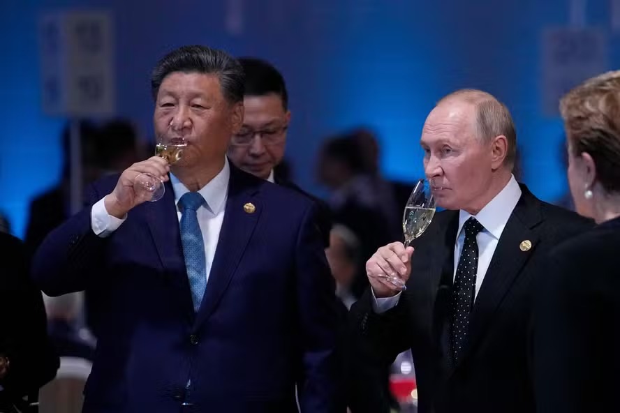 Microfones abertos registram conversa entre Xi e Putin sobre imortalidade
